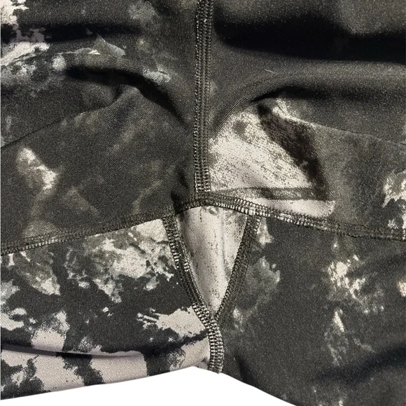 Under Armour Women’s Compression Leggings - Picture 5 of 5